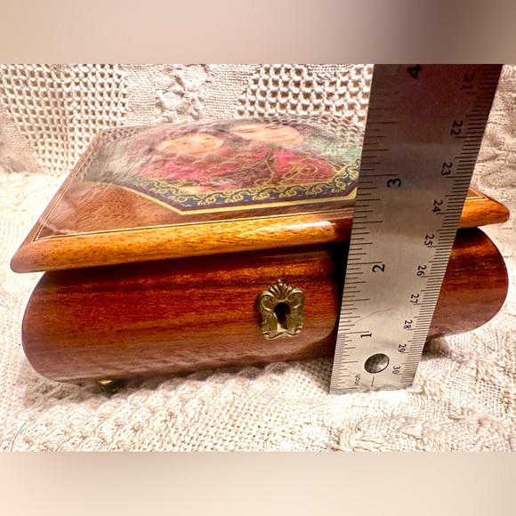 Vtg Edna Hibel Jewelry Music Box Mother&Child Art On Reuge🤚🏽made Italy Signed - Picture 13 of 15